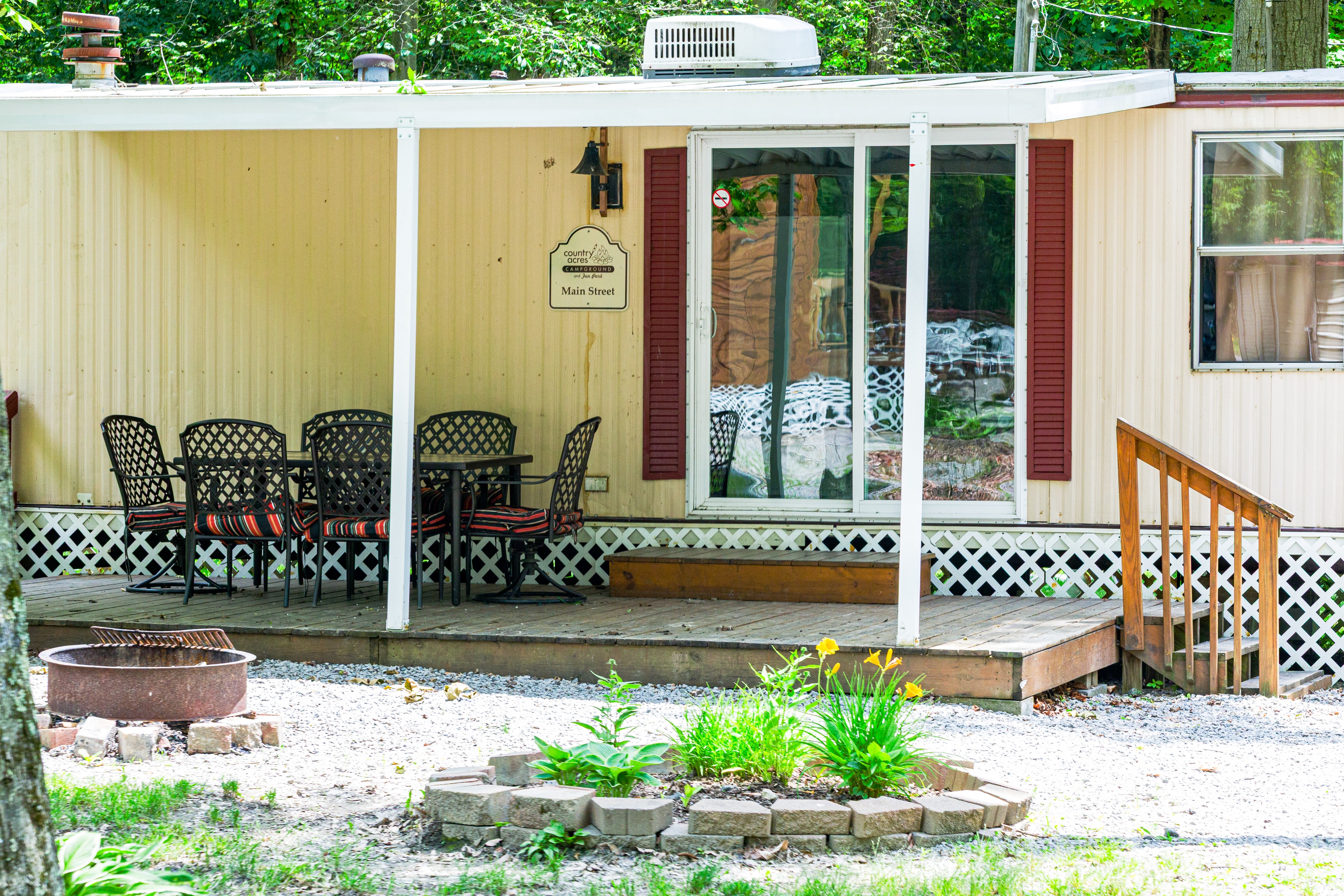 Seasonal RV setup at Country Acres